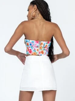 Princess Polly Kariss Mini Skirt White -Princess Polly Shop 4 modelinfo Ayanna us2 47b0136f dd31 4b3a 84df 2bab44e3b4b9