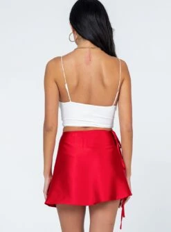Princess Polly Alice Quinn Mini Skirt Red -Princess Polly Shop 4 modelinfo Christina us4 0c5a25e4 7d75 454e ad21 a1e3ad17d36b