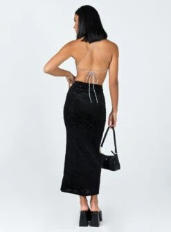 Princess Polly August Midi Skirt Black -Princess Polly Shop 4 modelinfo Christy us4 32c3aa38 0432 4f7b a78c cf24fd7eff07
