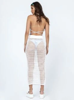 Princess Polly Golda Crochet Maxi Skirt White -Princess Polly Shop 4 modelinfo Cindy us2 f5ad64f5 aac2 46c5 aa58 6423444ab617