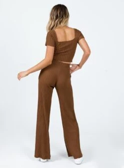 Princess Polly Katie Set Chocolate -Princess Polly Shop 4 modelinfo Emma us4. 9f96a6f0 32a0 45b0 b357 7b65477dc22e