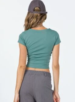 Princess Polly Lex Top Green -Princess Polly Shop 4 modelinfo Kiana us2 9ddfe60f eb36 46cb ae2e 4e6377d79dcb