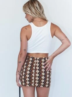 Motel Ima Skirt Argyle Brown -Princess Polly Shop 4 modelinfo Michaela us2 dd19d8d0 1e1a 4099 9552 c2ccfbd3f306