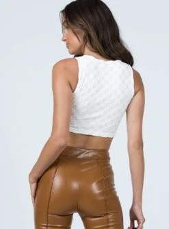 Princess Polly Jeremiah Top White -Princess Polly Shop 4 modelinfo Natalie us2 e24e6e21 1a43 4f63 80e9 a9c1178b8238