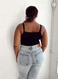 Lindsey Bodysuit Black Curve 17 Lindsey Bodysuit Black Curve -Princess Polly Shop 4 modelinfo Paris us14 2053c851 2eec 4a47 8e96 d90d74ab1e55