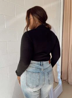 Maleny Long Sleeve Bodysuit Black Curve -Princess Polly Shop 4 modelinfo Paris us14 6593a235 2d36 4cd2 b264 0848ac98c929