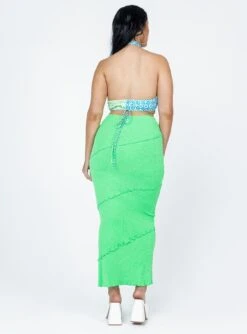 Princess Polly Oscar Maxi Skirt Apple Green -Princess Polly Shop 4 modelinfo alicia us8 6cff6ebf 2c30 49a7 827f 2deec730b0cc