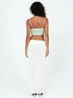 Princess Polly Edin Maxi Skirt White -Princess Polly Shop 4 modelinfo ariel us4 2e711750 729a 4a5f 8d25 107fd10be320
