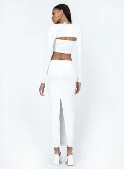 Princess Polly Echo Low Waist Knitted Maxi Skirt White -Princess Polly Shop 4 modelinfo ayaana us2 b119bcea e10e 40d9 bb41 e00d6956bebf