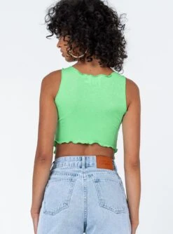 Princess Polly Amyra Top Green -Princess Polly Shop 4 modelinfo bella us2 1a9baf97 a917 4afa 9a5b 762c0574633b