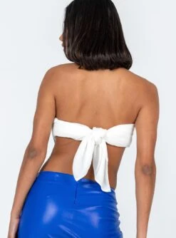 Princess Polly Adly Hair Scarf White -Princess Polly Shop 4 modelinfo chiara us2 8134f26c 5185 4668 89b8 aa06ee359940