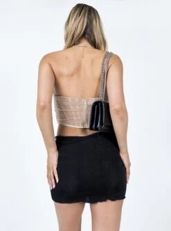 Motel Manchi Skirt Black -Princess Polly Shop 4 modelinfo chloe us2 59810d33 d182 4cd8 bba1 cb2fddcc0a1e