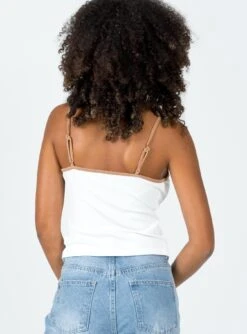 Princess Polly Neva Top White -Princess Polly Shop 4 modelinfo cindy us2 055fe27d 2e77 415b 9a8a d559f334a12a