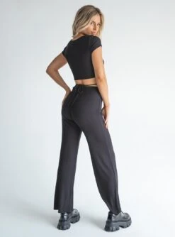 Princess Polly Liani Set Black -Princess Polly Shop 4 modelinfo cindy us2 8b9161a7 ccb5 4bbd b443 b3fa6b111f31