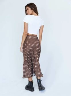 Princess Polly Tyra Polkadot Satin Midi Skirt Brown -Princess Polly Shop 4 modelinfo cindy us2 f21eb5db fb9b 4bb5 8335 b28f3e3c8759