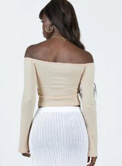 Princess Polly Florette Off Shoulder Top Cream -Princess Polly Shop 4 modelinfo cynthia us4 5a42bb71 8dc6 4a94 a28f f7019bb23122