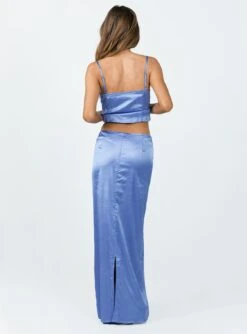 Princess Polly Brianne Maxi Skirt Blue -Princess Polly Shop 4 modelinfo elise us2 40e0c74b df59 4836 98be a1b0c7b0e26c