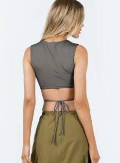 Princess Polly Uzo Top Grey -Princess Polly Shop 4 modelinfo elly us2 88f24797 483c 4c60 b985 a11df6f192bc