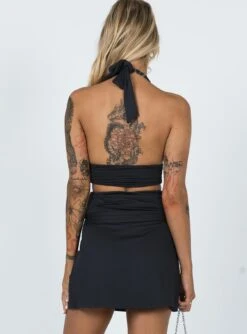 Bleeker Mini Skirt Black -Princess Polly Shop 4 modelinfo emma leigh us4 f5955798 2490 40d5 90d4 98bd7c299938