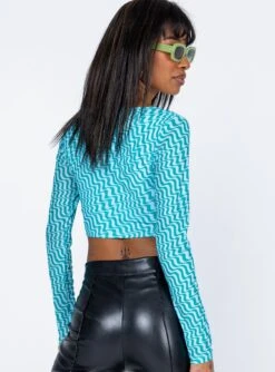 Princess Polly Winston Long Sleeve Top Blue Multi 7 Princess Polly Winston Long Sleeve Top Blue Multi -Princess Polly Shop 4 modelinfo feturi us2 e4683efc d0ff 4177 986e d80af63d58ae