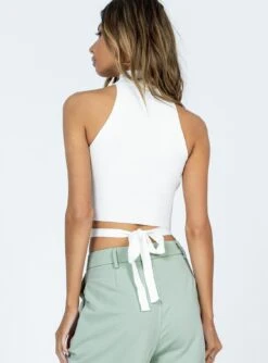 Princess Polly Sariah Top White -Princess Polly Shop 4 modelinfo fiona us2 4e44182c 9659 4497 af39 eda83266b5b2