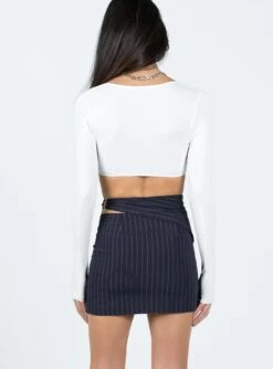 Princess Polly In Pieces Mini Skirt Navy Pinstripe -Princess Polly Shop 4 modelinfo jess us2 6b93485b 47be 4438 9209 9105be63095f