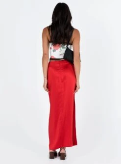 Princess Polly Tamra Maxi Skirt Red -Princess Polly Shop 4 modelinfo josie us2 d51ab8e8 e9fe 4ee7 8fe1 807816e6cbe3