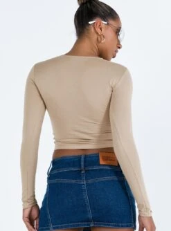 Motel Bonja Top Dove Beige 10 Motel Bonja Top Dove Beige -Princess Polly Shop 4 modelinfo lola us4 bd56f454 7347 4d55 acc9 7a0d39bcd2ed