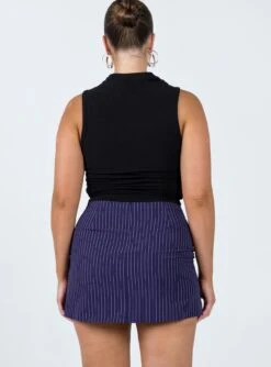 Princess Polly Selby Mini Skirt Navy Pinstripe -Princess Polly Shop 4 modelinfo mikayla us6 2c3beb64 3f14 4638 8f84 6bababc2824d