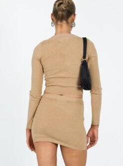 Ena Knit Set Brown -Princess Polly Shop 4 modelinfo milli us2 f5987ecc f9d8 49f7 ab63 ffdd053fd791