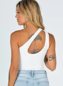 Princess Polly Secrets Crop Top -Princess Polly Shop 4 0f3731f0 bc93 492c b61a a7b971f01d4d