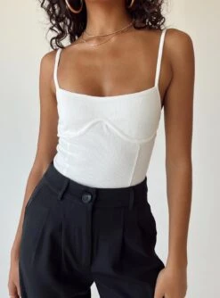 Allred Bodysuit White -Princess Polly Shop 5 modelinfo Ariel us4 1ed98eba bde0 490d ab3e da8ce209cdc1