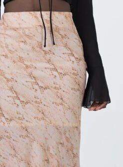 Princess Polly Rayna Maxi Skirt Snake -Princess Polly Shop 5 modelinfo cynthia us4 e3b2d4fb 1a14 4cfa b0cf 8b6178a6a80c