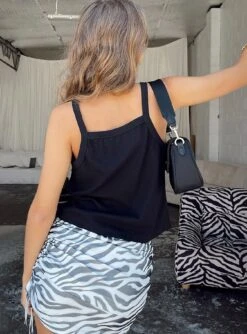 Ashby Top Black -Princess Polly Shop 5 modelinfo elise us2