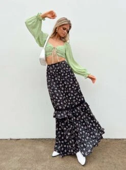 Princess Polly Madigan Long Sleeve Top Green -Princess Polly Shop 5 modelinfo milli us2 726722c3 587e 46d5 ad94 92cd32105510