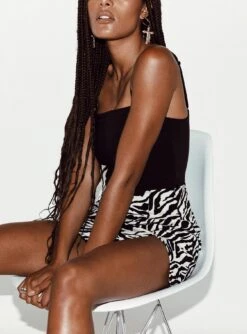 Motel Pelmet Skirt 90's Zebra Black & White -Princess Polly Shop 5 60 247