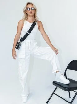 Princess Polly Evermore Bodysuit White -Princess Polly Shop 6 modelinfo Michaela us2 487a21f9 8c94 4fe9 ac02 c4db5bf19637