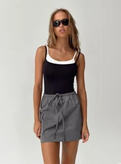 Boden Double Layered Bodysuit Black -Princess Polly Shop 6 modelinfo Mirte us2