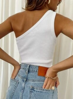 Organic Carden Bodysuit White -Princess Polly Shop 6 modelinfo elise us2 d10b2f86 bbbb 45e1 87b0 efa849cff4d4