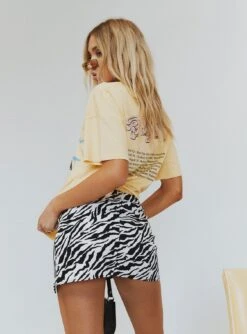 Motel Pelmet Skirt 90's Zebra Black & White -Princess Polly Shop Aero Smith Summer Tour 1985 Tee Cream MOTEL PELMET SKIRT 90S ZEBRA BLACK AND WHITE 2ff81442 3268 401a a9fe a0077ce61556